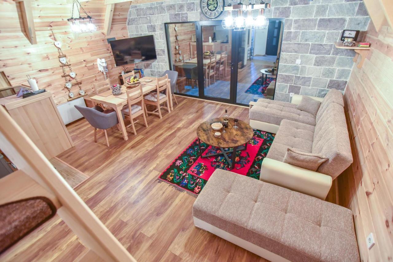 Guest House Max 자블야크 외부 사진