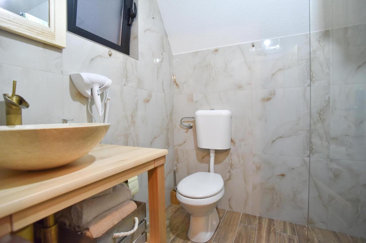 Guest House Max 자블야크 외부 사진
