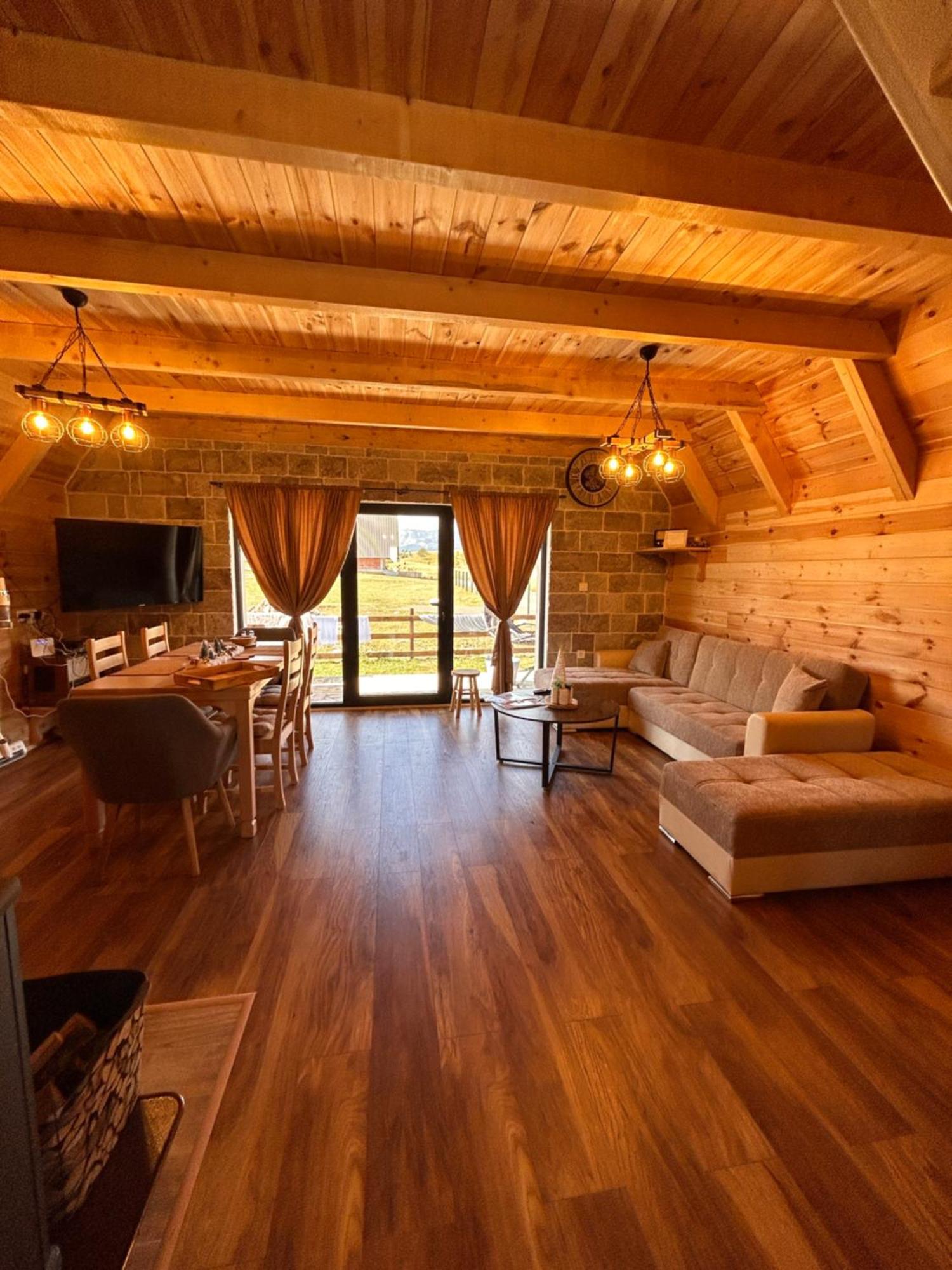 Guest House Max 자블야크 외부 사진